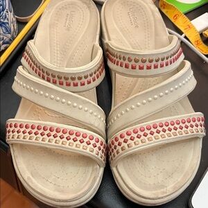 Crocs Life Stride Cream Sandals with Red and Tan  Size 7
